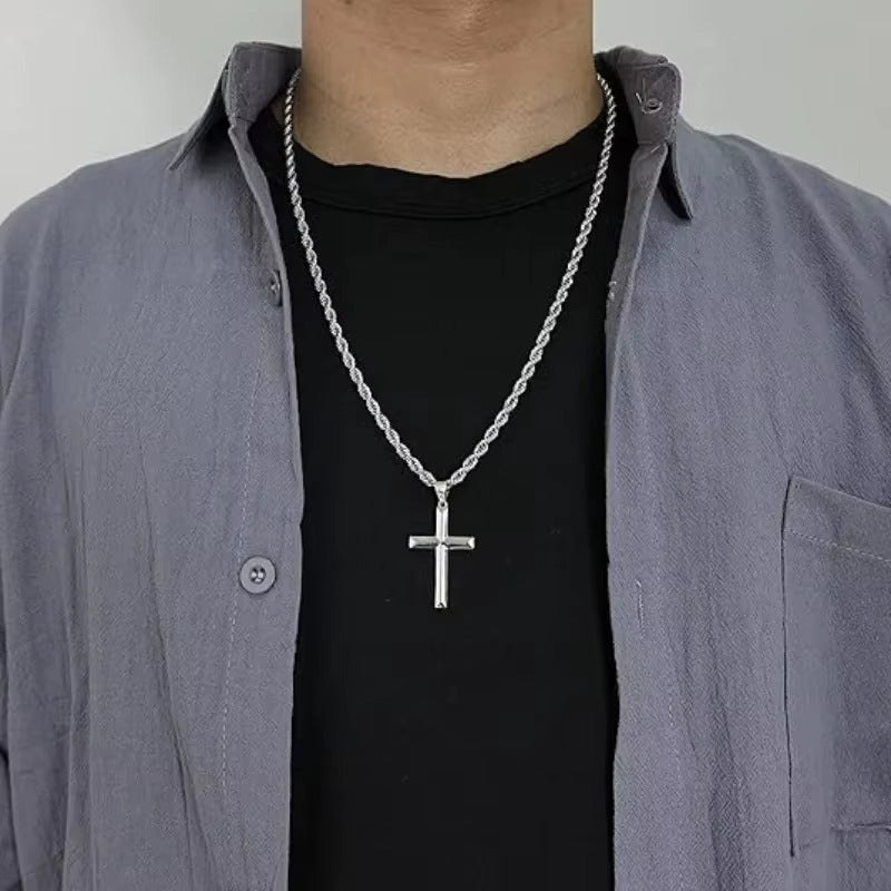 Collier Croix Acier Inoxydable - porté
