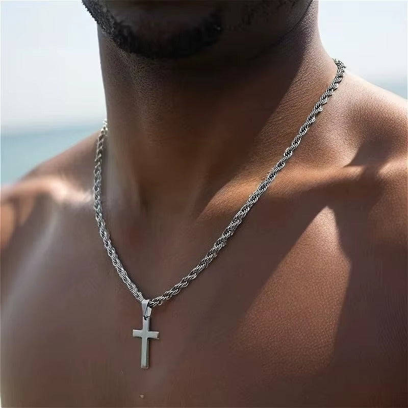 Collier Croix Acier Inoxydable - porté, plage